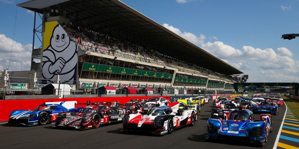 24h le mans. 24 Часа Ле-Мана. 24 Часа Ле-Мана фото. Le mans 24 hours 2018. 24 Часа Ле-Мана трасса.