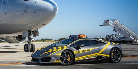 Viajas a Italia? Este Lamborghini Huracán te dará la bienvenida