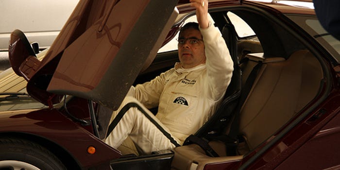 accidente automovilistico de rowan atkinson