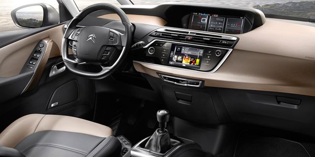 Motor vehicle, Steering part, Automotive design, Product, Steering wheel, Electronic device, White, Technology, Center console, Car, 