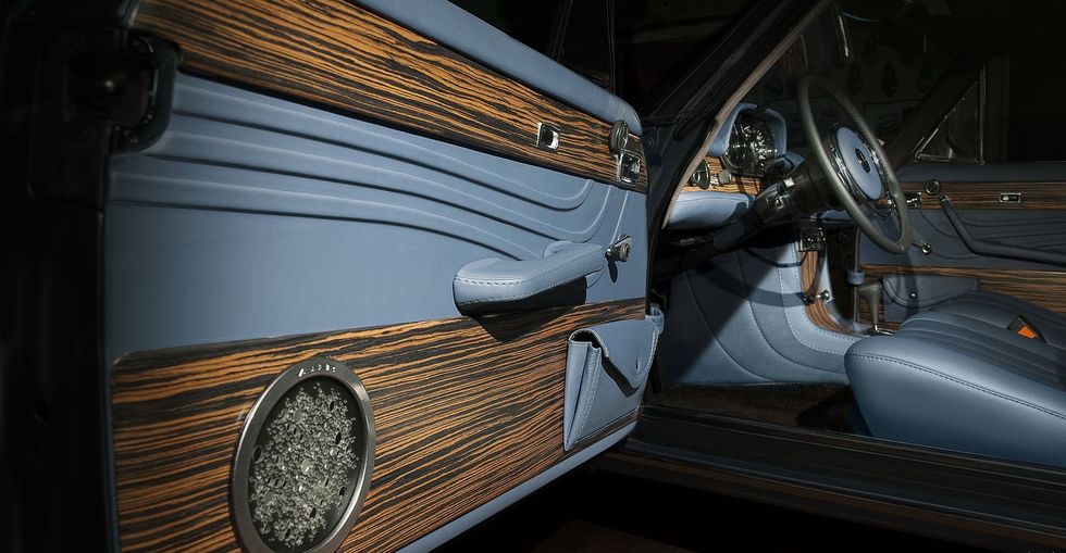 Motor vehicle, Vehicle, Classic, Car, Vintage car, Classic car, Automotive design, Antique car, Vehicle door, Custom car, 