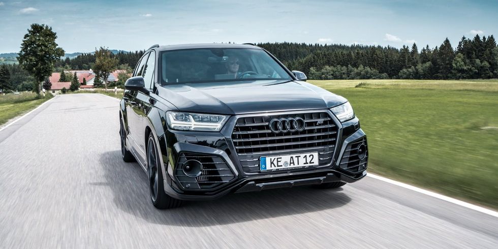 Land vehicle, Vehicle, Car, Audi, Automotive design, Motor vehicle, Sport utility vehicle, Bumper, Audi q7, Grille, 