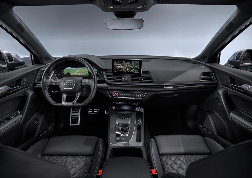 Audi SQ5 - interior