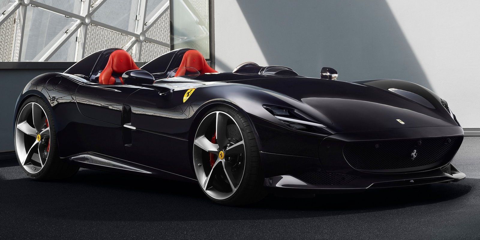 Ferrari Monza SP: Así es el nuevo coche de Cristiano Ronaldo