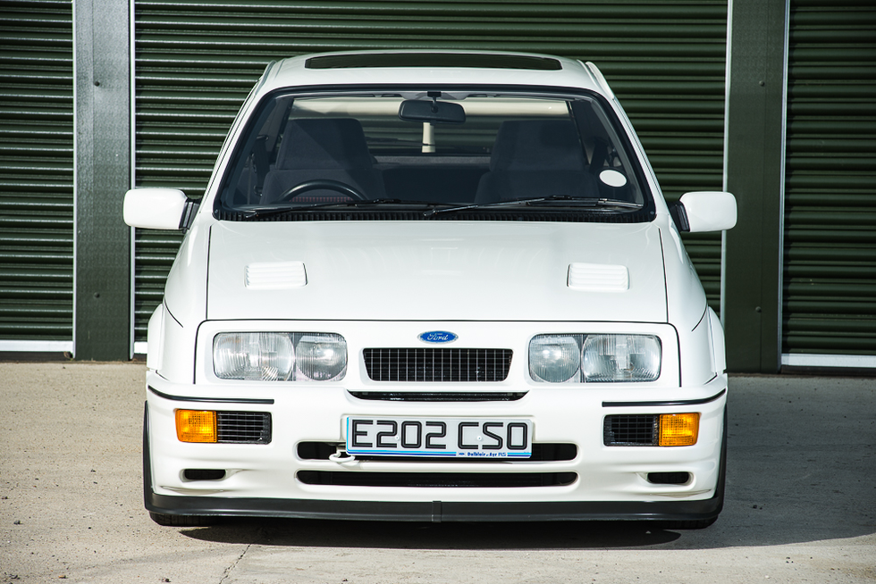 Land vehicle, Vehicle, Car, Coupé, Ford sierra rs cosworth, City car, Race car, Group A, Ford, Sports car, 