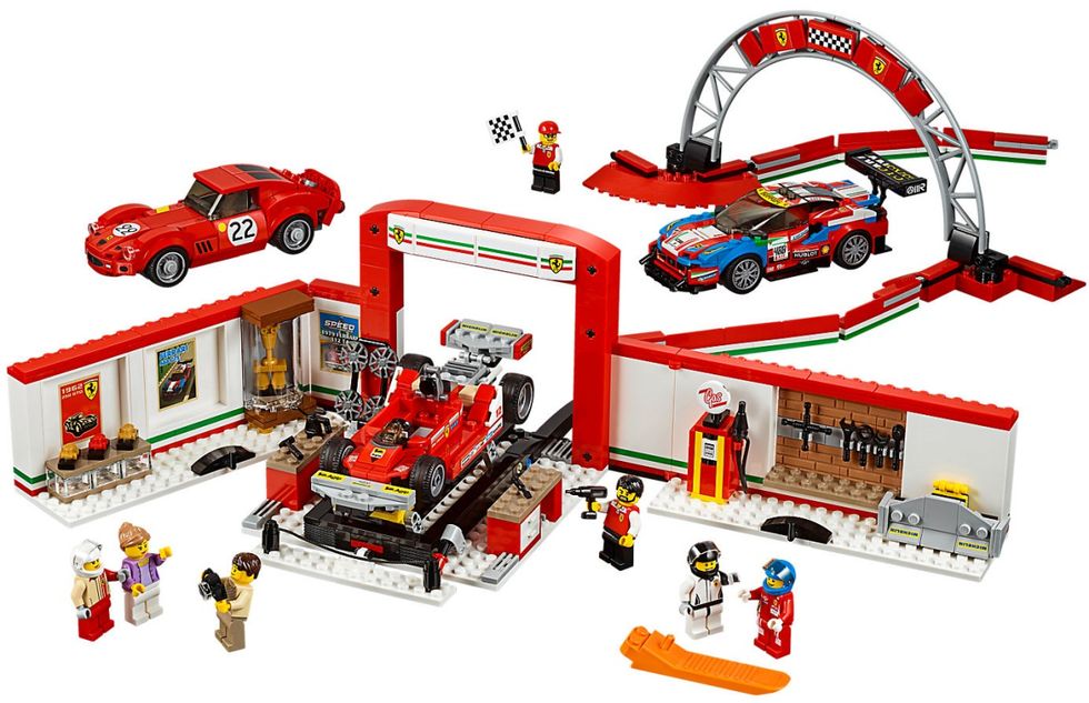 Toy, Construction set toy, Lego, Playset, Toy block, Toy vehicle, Vehicle, Fire apparatus, Educational toy, Model car, 