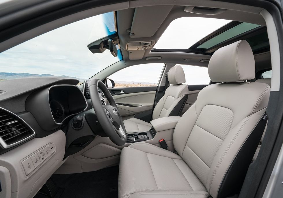 hyundai tucson 2019 interior