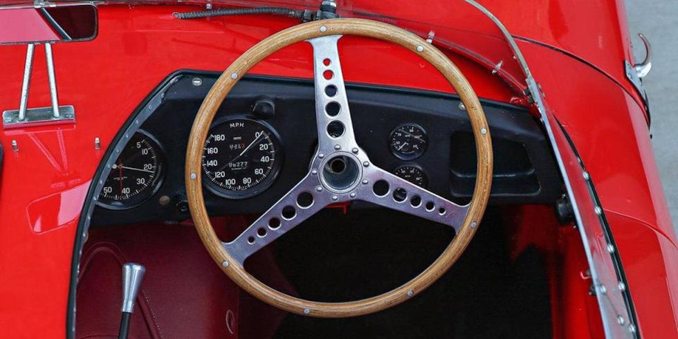 Land vehicle, Steering part, Vehicle, Car, Steering wheel, Motor vehicle, Wheel, Classic car, Classic, Center console, 