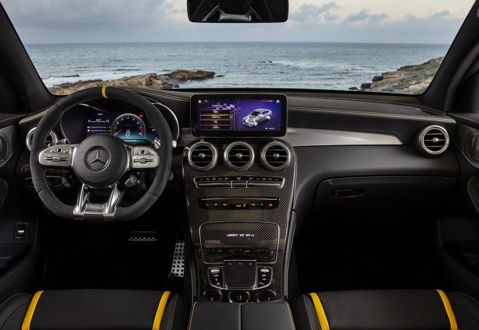 Vehicle, Center console, Vehicle audio, Car, Luxury vehicle, Mercedes-benz, Personal luxury car, Technology, Steering wheel, Electronics, 