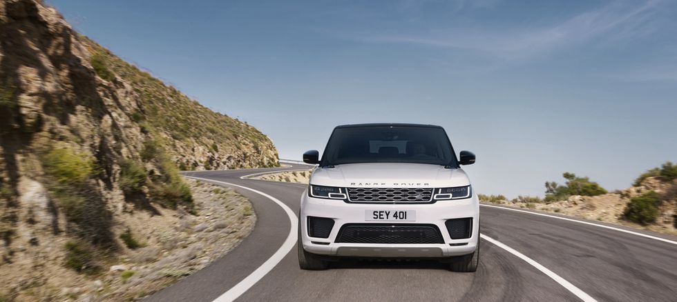 Land vehicle, Vehicle, Car, Range rover, Motor vehicle, Sport utility vehicle, Range rover evoque, Automotive design, Compact sport utility vehicle, Land rover, 