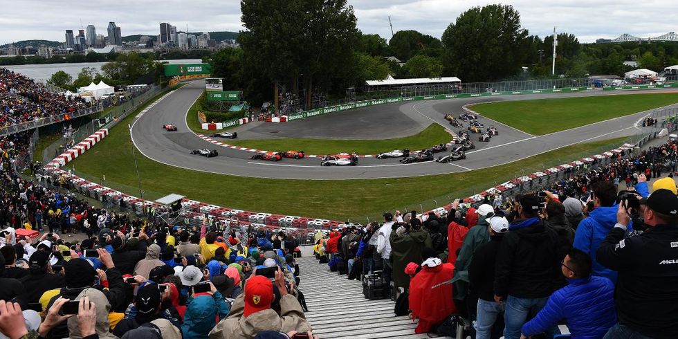 Race track, Sport venue, Crowd, Stadium, Racing, Audience, Vehicle, Competition event, Car, 