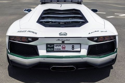 La Policía de Dubai patrullará con un Lamborghini Aventador