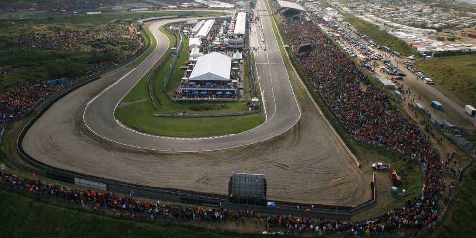 Race track, Sport venue, Bird's-eye view, Aerial photography, Thoroughfare, Stadium, Racing, Landscape, Motorsport, Crowd, 