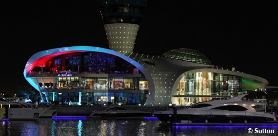 Night, Architecture, Reflection, Metropolis, Facade, Commercial building, Metropolitan area, Landmark, Mixed-use, Midnight, 