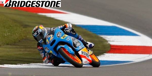 Blue, Sport venue, Event, Race track, Motorcycle racing, Motorcycling, Sports gear, Competition event, Motorcycle racer, Helmet, 