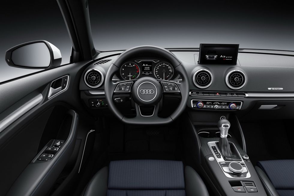 Land vehicle, Vehicle, Car, Center console, Audi, Motor vehicle, Steering wheel, Audi cabriolet, Gear shift, Family car, 