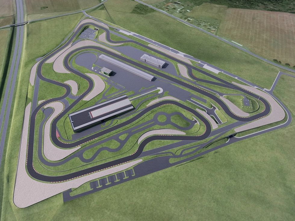 Sport venue, Race track, Kart racing, Landscape, Land lot, Maze, Grass, Motorsport, Auto racing, Road, 