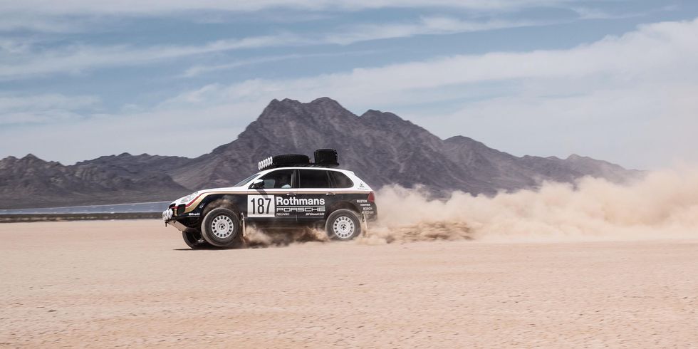 Land vehicle, Vehicle, Car, Regularity rally, Natural environment, Desert racing, Off-road vehicle, Desert, Off-roading, Landscape, 