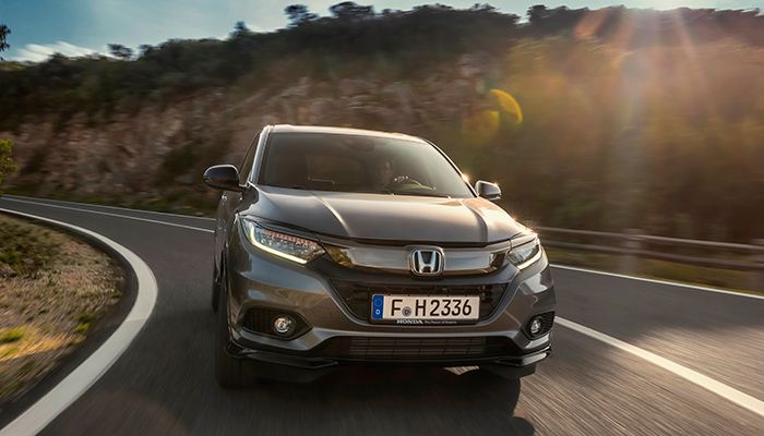 honda hr v frontal en carretera