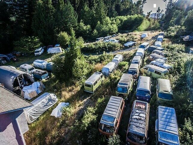 Transport, Aerial photography, Vehicle, Tree, Bird's-eye view, Architecture, Landscape, Car, Photography, Plant, 