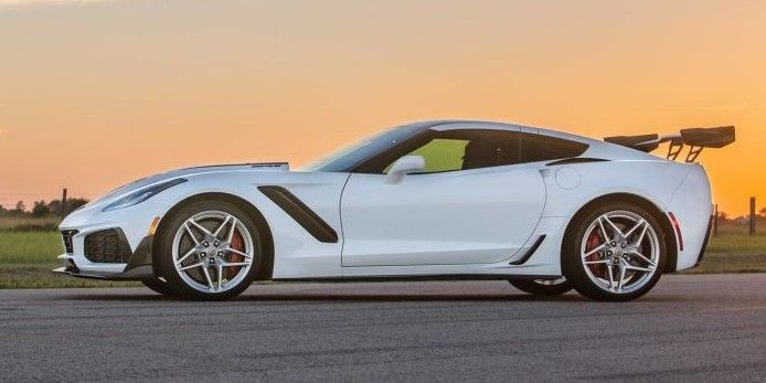 Land vehicle, Vehicle, Car, Sports car, Corvette stingray, Automotive design, Performance car, Alloy wheel, Supercar, Chevrolet corvette, 