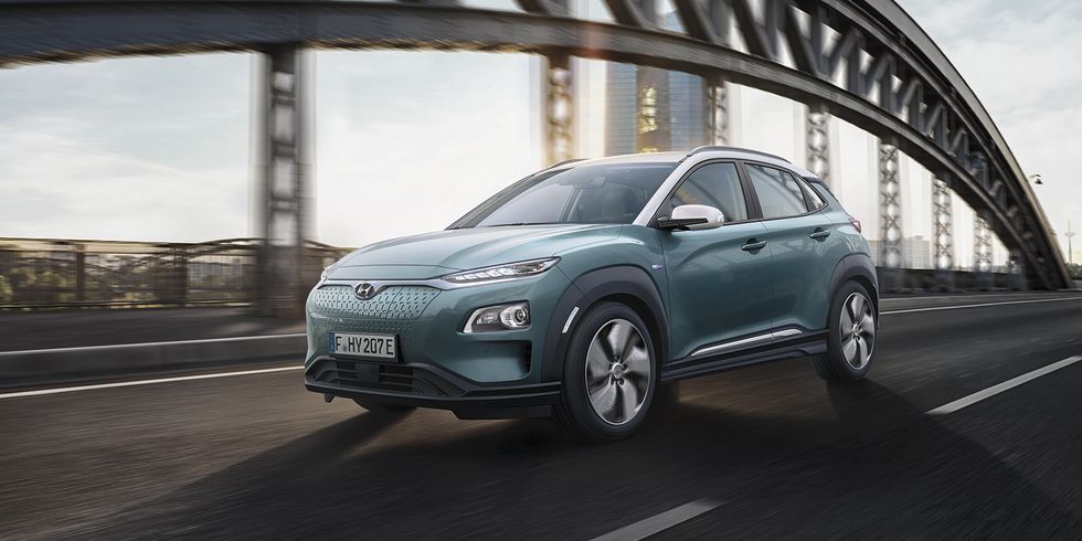 hyundai kona eléctrico   frontal en marcha