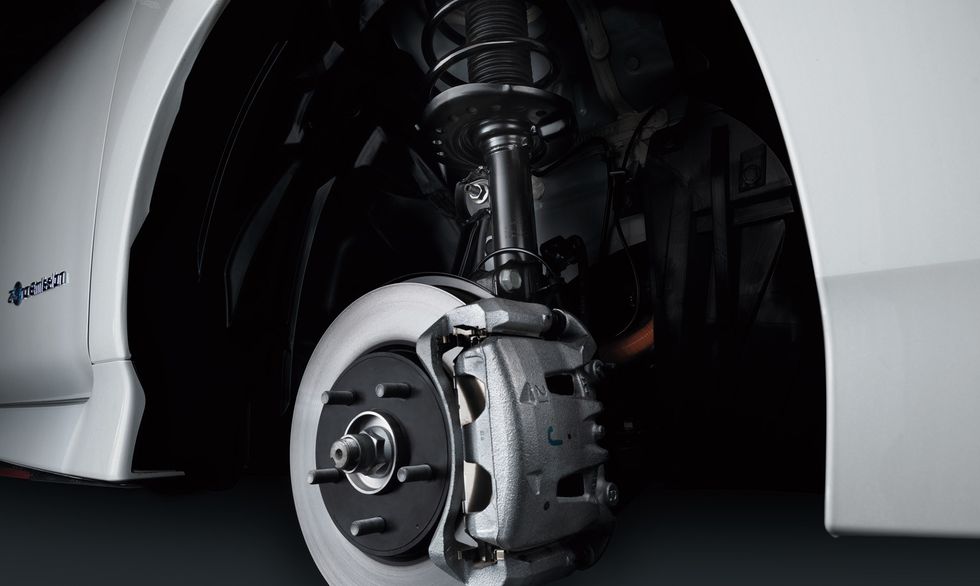 Tire, Automotive tire, Wheel, Auto part, Automotive design, Disc brake, Rim, Vehicle brake, Automotive wheel system, Brake, 
