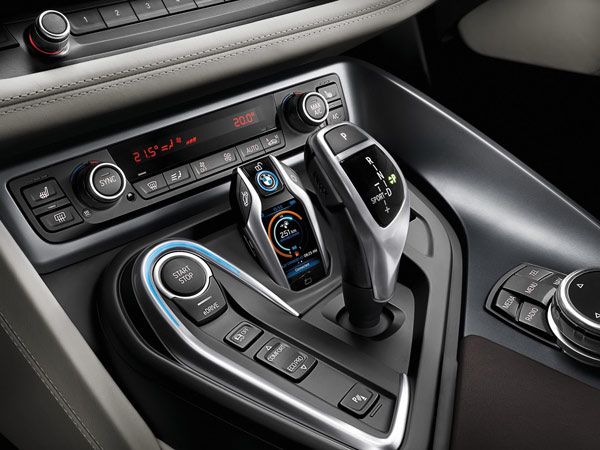 Automotive design, Center console, Vehicle audio, Luxury vehicle, Personal luxury car, Steering part, Steering wheel, Gear shift, Sports car, Supercar, 