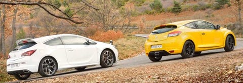 Opel Astra Gtc Opc Vs Renault Megane Rs Cupes Fugitivos