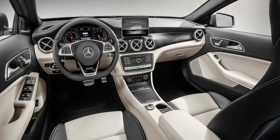 Land vehicle, Vehicle, Car, Center console, Motor vehicle, Personal luxury car, Mercedes-benz, Steering wheel, Mercedes-benz a-class, Luxury vehicle, 