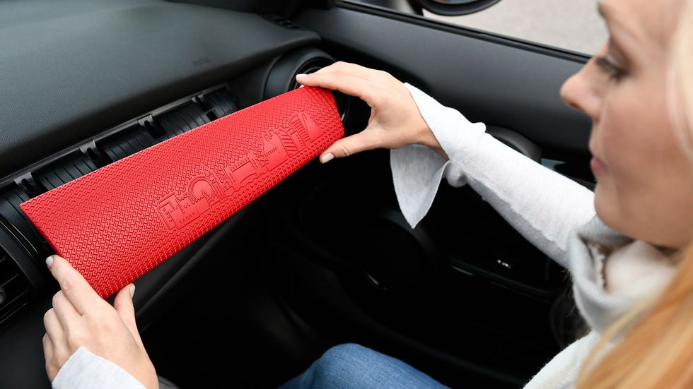 Red, Automotive design, Motor vehicle, Vehicle, Vehicle door, Seat belt, Car, Auto part, Hand, Car seat, 