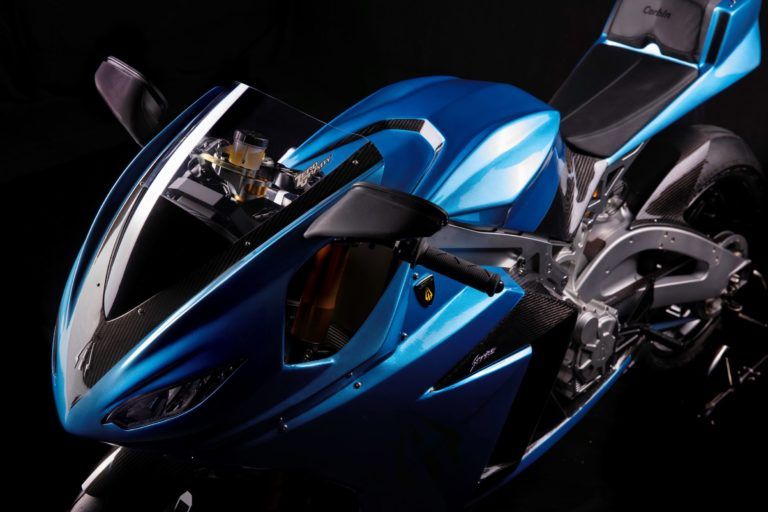 Blue, Automotive design, Fender, Electric blue, Light, Motorcycle accessories, Azure, Motorcycle fairing, Cobalt blue, Motorcycle, 