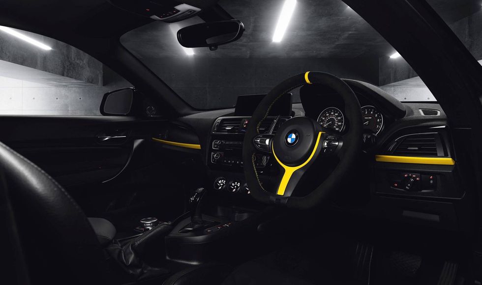 Car, Vehicle, Steering wheel, Center console, Personal luxury car, Luxury vehicle, Steering part, Bmw, Executive car, Auto part, 