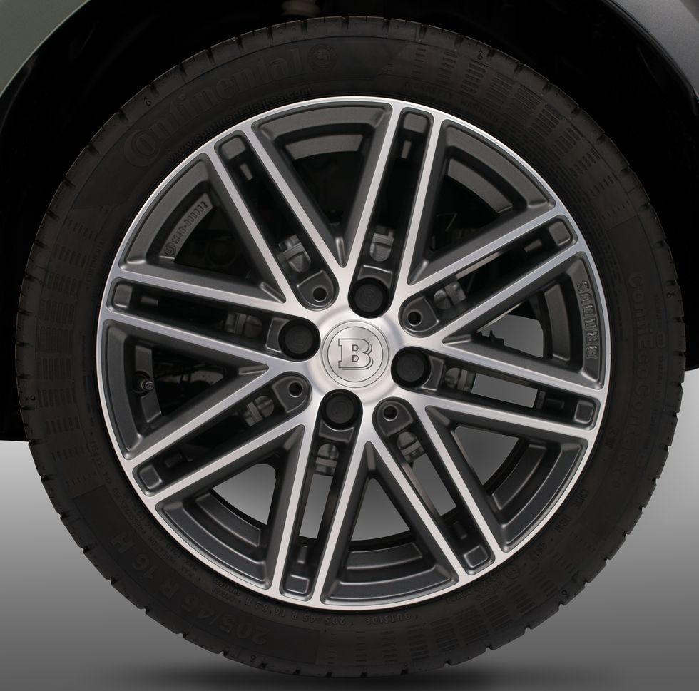 Alloy wheel, Tire, Spoke, Rim, Wheel, Automotive tire, Auto part, Automotive wheel system, Vehicle, Hubcap, 