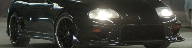 Land vehicle, Vehicle, Car, Automotive lighting, Automotive exterior, Headlamp, Bumper, Auto part, Rim, Automotive fog light, 