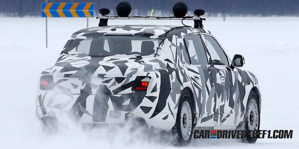Vehicle, Car, Automotive design, Snow, Roof rack, Sport utility vehicle, Mid-size car, Crossover suv, Ice racing, 
