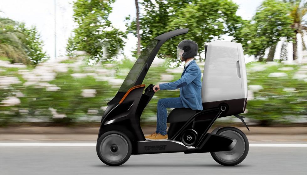 Motor vehicle, Mode of transport, Vehicle, Product, Scooter, Transport, Mobility scooter, Car, Automotive design, Automotive wheel system, 
