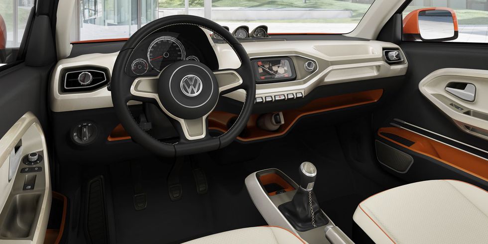 Motor vehicle, Steering part, Mode of transport, Automotive design, Steering wheel, Vehicle, Center console, Speedometer, Personal luxury car, Gear shift, 