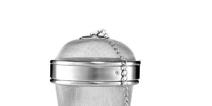 Lid, Metal, Black-and-white, Monochrome, Monochrome photography, Home accessories, Silver, Still life photography, Cylinder, Steel, 