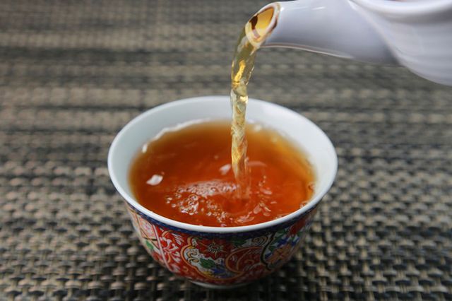 Liquid, Ingredient, Fluid, Oil, Serveware, Coquelicot, Earl grey tea, Darjeeling tea, Kitchen utensil, Ceylon tea, 