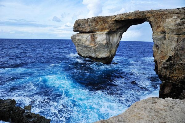 Natural arch, Body of water, Formation, Sea, Rock, Coast, Bight, Azure, Ocean, Blue, 