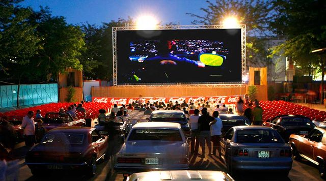Advertising, Display device, Technology, Night, Crowd, Electronic device, Traffic, Vehicle, Led display, Car, 