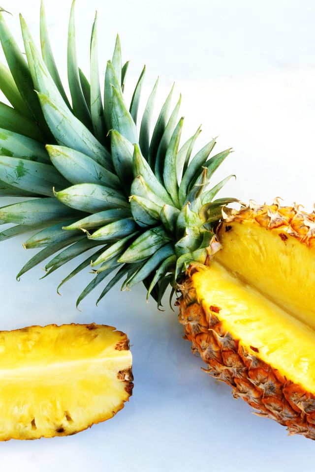 pineapple, ananas, food, fruit, natural foods, plant, produce, ingredient, bromeliaceae, poales,