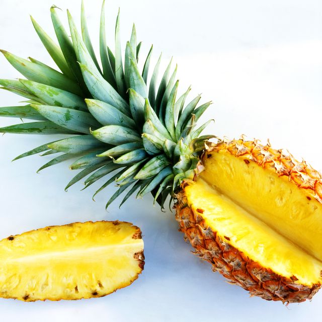 pineapple, ananas, food, fruit, natural foods, plant, produce, ingredient, bromeliaceae, poales,