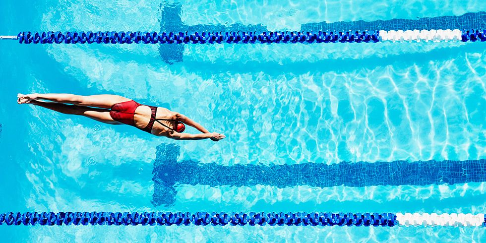 solamente su Enseñando Tres deportes (además de natación) que puedes hacer en la piscina