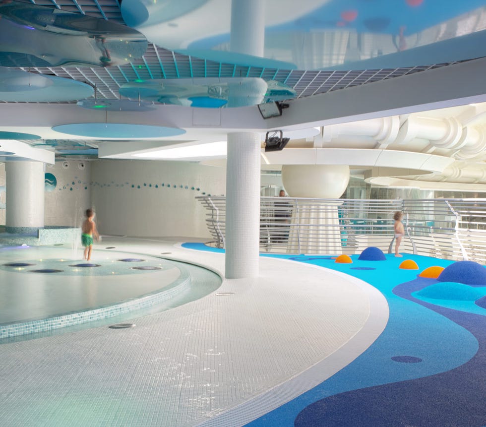 Leisure centre, Swimming pool, Architecture, Building, Ceiling, Leisure, Interior design, Games, 
