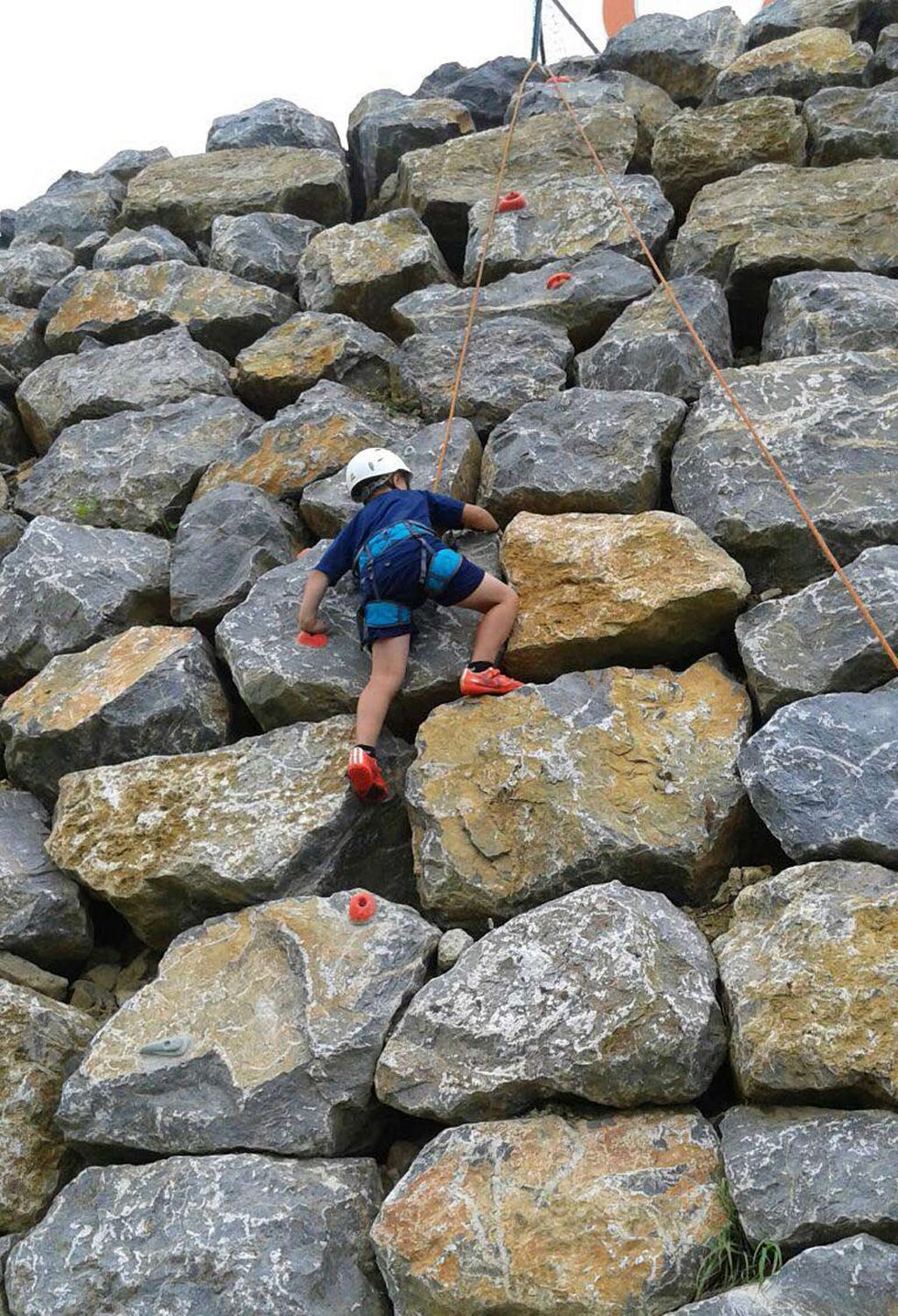 Rock, Bedrock, Wall, Stone wall, Rubble, Geology, Outcrop, Recreation, Landscape, Limestone, 