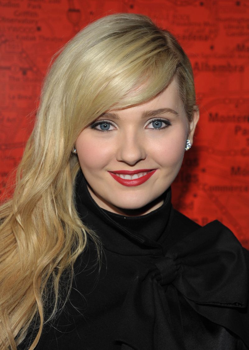 Abigail Breslin, una zombi con Arnold Schwarzenegger