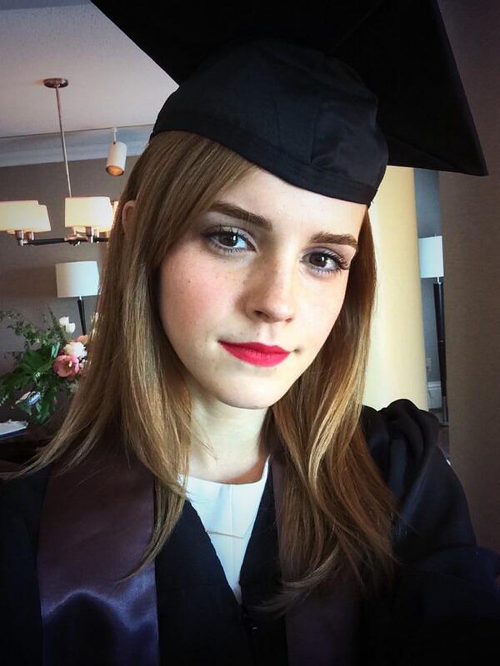 Face, Hair, Lip, Clothing, Beauty, Eyebrow, Academic dress, Head, Graduation, Selfie, 