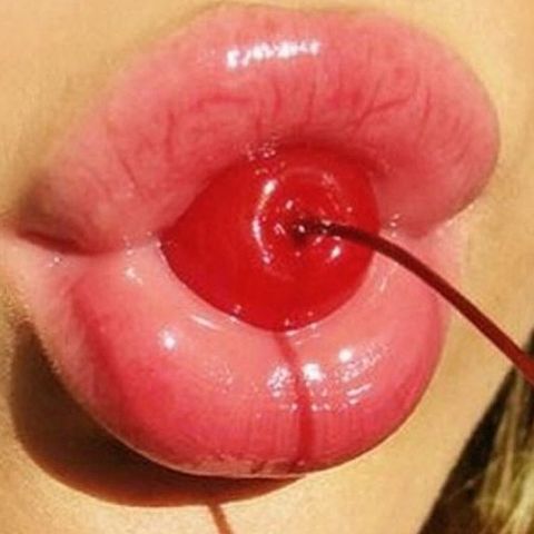 Lip, Red, Organ, Iris, Eyelash, Close-up, Circle, Coquelicot, Kitchen utensil, Paint, 